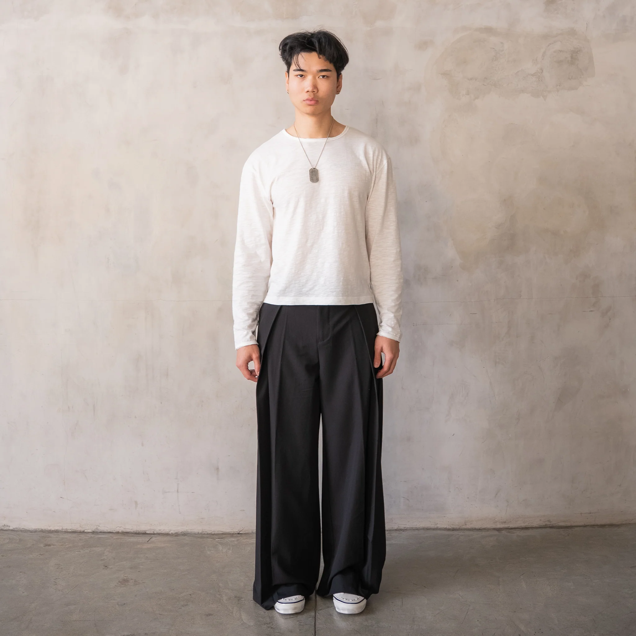 'Kuro' Pleated Trousers - Image 3
