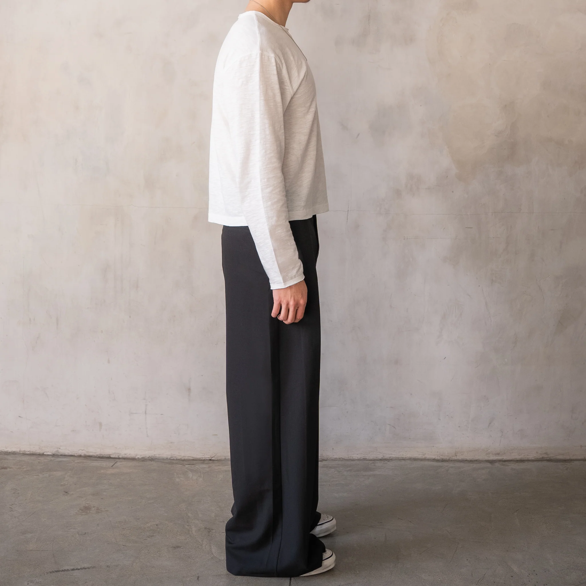 'Kuro' Pleated Trousers - Image 4